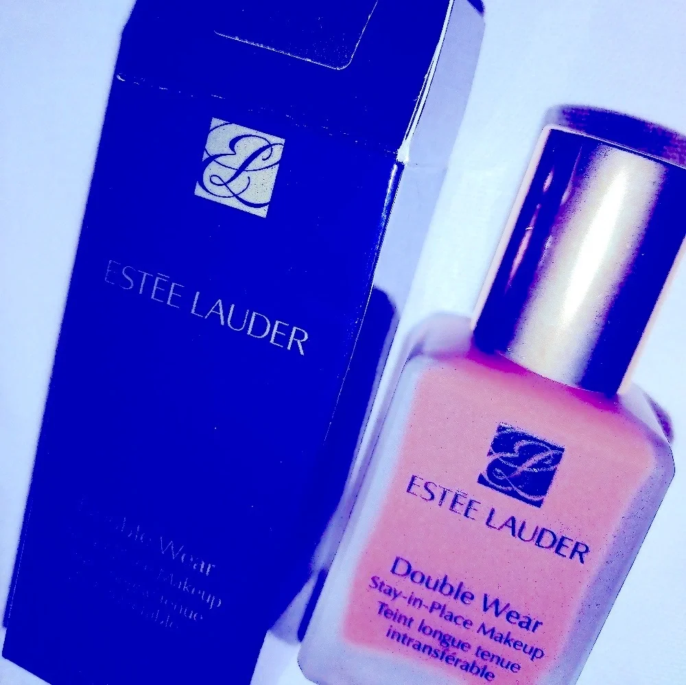 Two Estee Lauder Double Wear Stay-in-place makeup 8N1 espresso